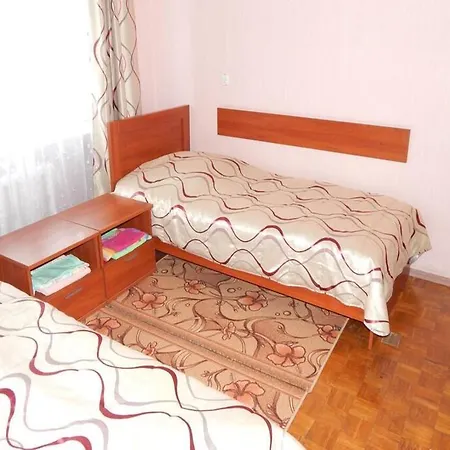 Akademicheskaya Hotel 2*