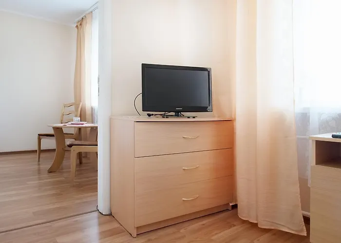 Hotel Akademicheskaya 2*