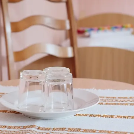 Akademicheskaya 2* ミンスク