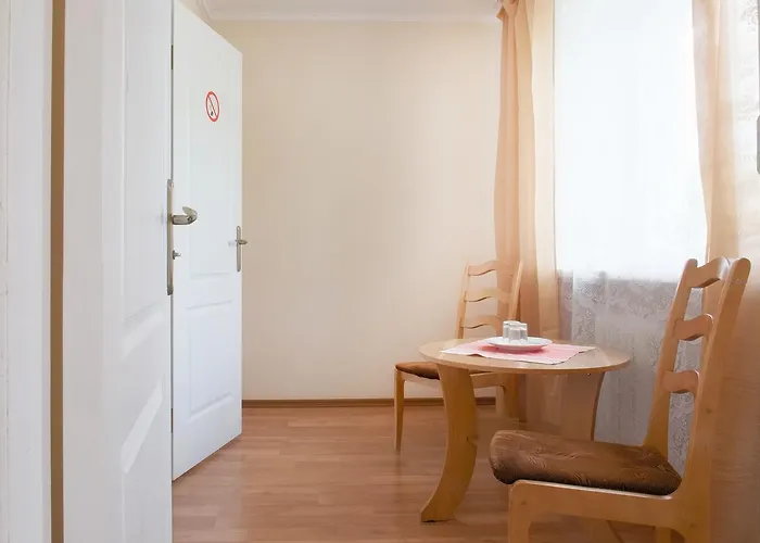 Otel Akademicheskaya 2*